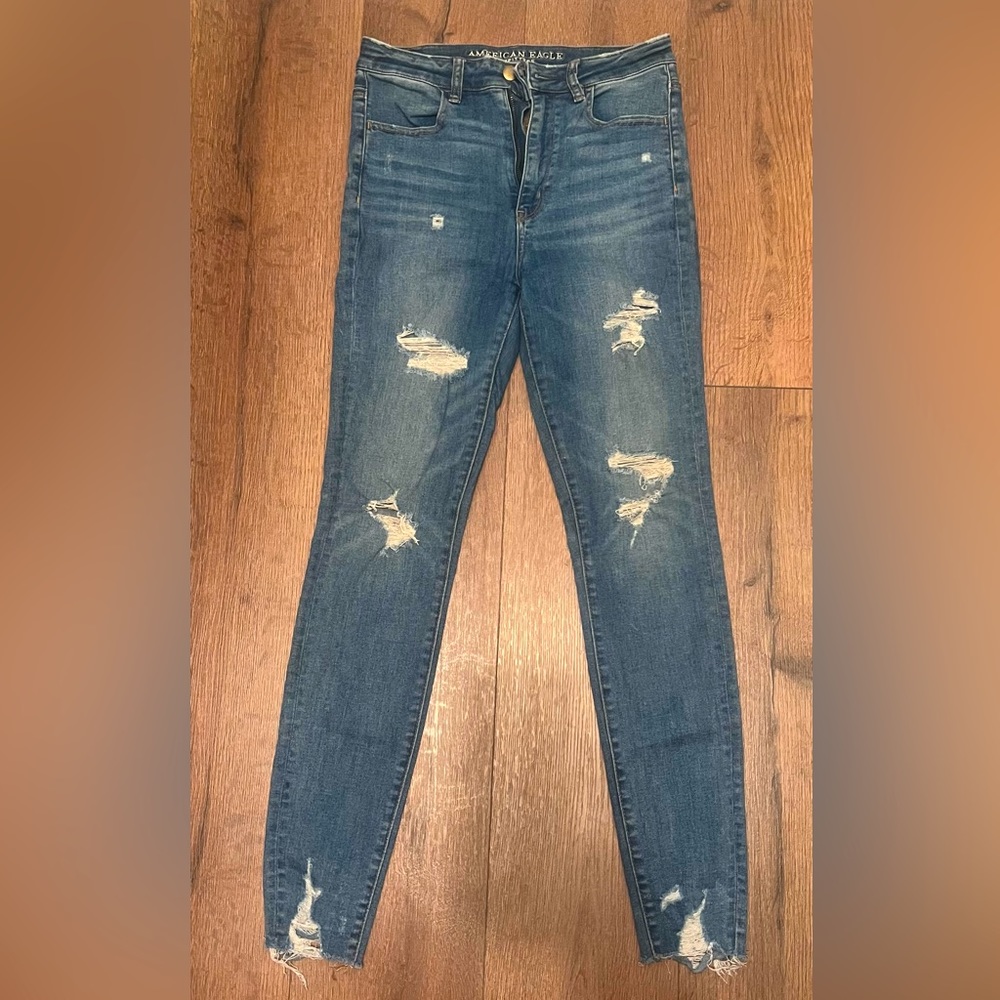 AE size 6 Super Stretch Jeans